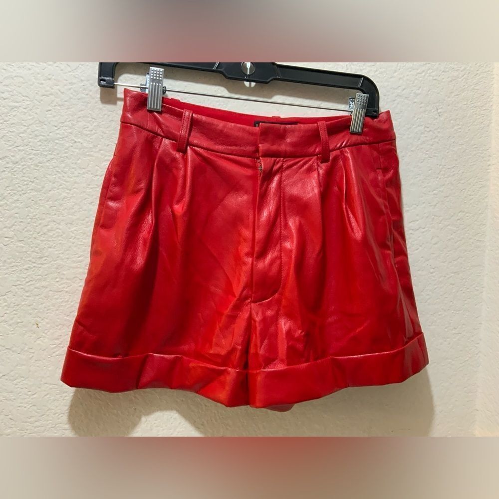 alice and olivia vegan leather red shorts classics size 4